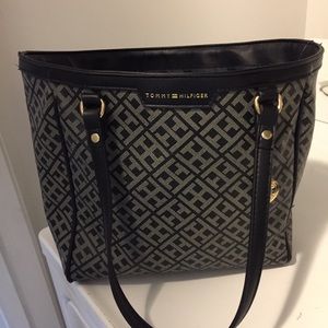 Adorable Tommy Hilfiger tote bag